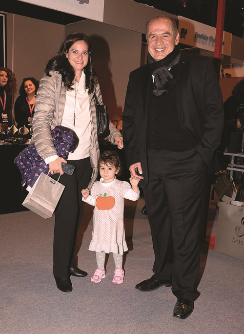 YILBAŞI ALIŞVERİŞ GÜNLERİNDE ÜNLÜ İSİMLER BULUŞTU