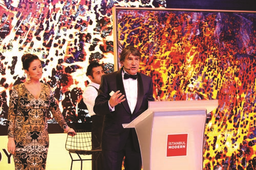 GALA MODERN’DE EĞİTİME DEV DESTEK