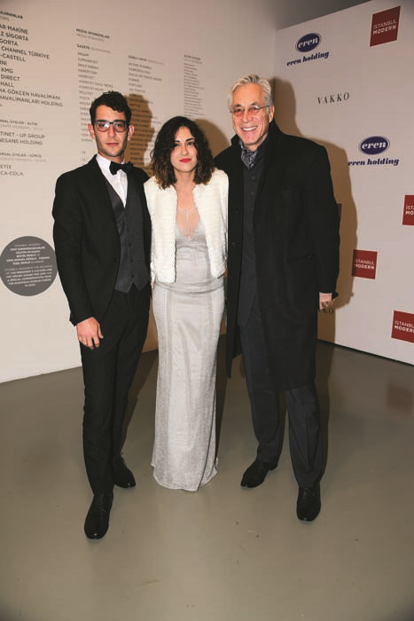 GALA MODERN’DE EĞİTİME DEV DESTEK