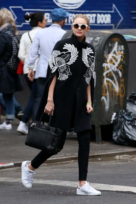 GIGI HADID TARZIYLA BEĞENİ TOPLUYOR