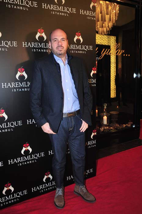 CAROLINE KOÇ VE BANU YENTÜRTEN ÇİFTE KUTLAMA