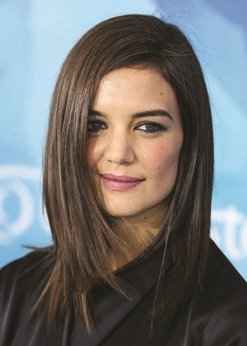 KIRMIZI HALININ EN GÖZDE  SAÇ MODELLERİ