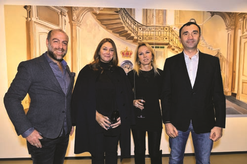 ONUR GÜLFİDAN SERGİSİNE İÇİNDEN MASAL GEÇEN AÇILIŞ 