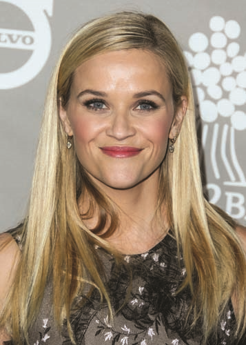 KIRMIZI HALININ EN GÖZDE  SAÇ MODELLERİ