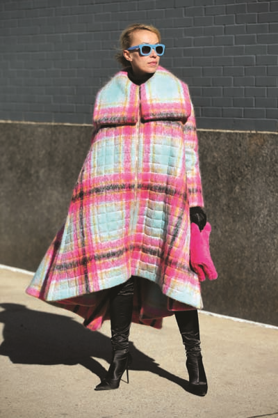 MODASI GEÇMEYEN PELERİNLER