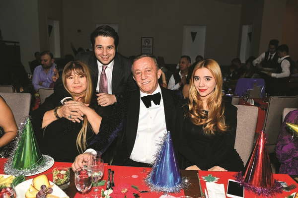 ULUDAĞ’IN ZİRVE NOKTASINDA YENİ YIL HEYECANI