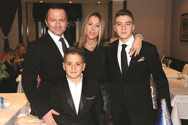 ULUDAĞ’IN ZİRVE NOKTASINDA YENİ YIL HEYECANI