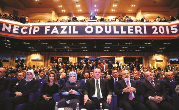 CUMHURBAŞKANI ERDOĞAN’IN  KATILIMIYLA “NECİP FAZIL  ÖDÜLLERİ” SAHİPLERİNİ BULDU