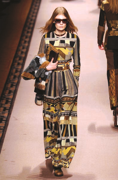 SEZONUN GÖZDESİ OPTİK DESENLER 