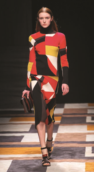 SEZONUN GÖZDESİ OPTİK DESENLER 