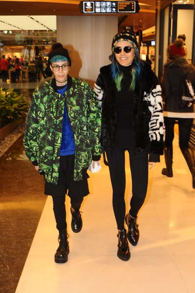 CEMİYETİN TANINMIŞ İSİMLERİNİN ALIŞVERİŞ ŞIKLIĞI