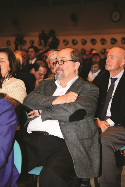 İŞ ADAMI ŞARIK TARA’YA TÜRK SPORUNA HİZMET ÖDÜLÜ