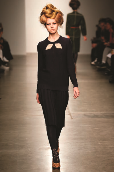 A DETACHER’NİN YARATICISI MONA KOWALSKA KİTAPLARDAN İLHAM ALIYOR