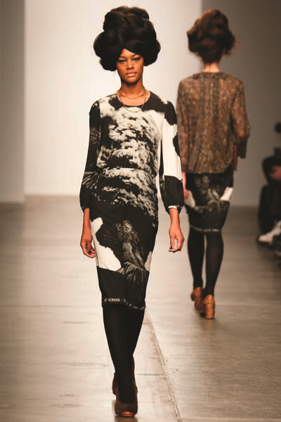 A DETACHER’NİN YARATICISI MONA KOWALSKA KİTAPLARDAN İLHAM ALIYOR