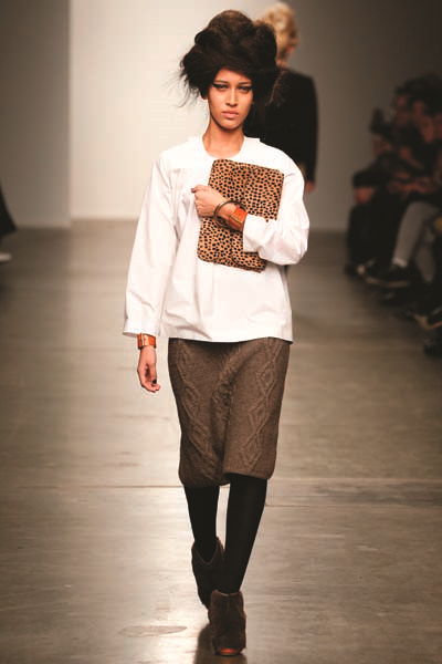 A DETACHER’NİN YARATICISI MONA KOWALSKA KİTAPLARDAN İLHAM ALIYOR