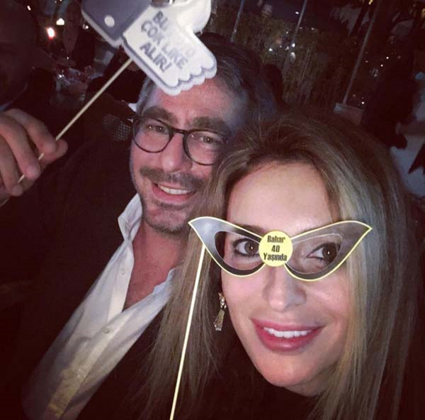 OZAN- BAHAR ŞER ÇİFTİ DOĞUM GÜNLERİNİ BİRLİKTE KUTLADI 