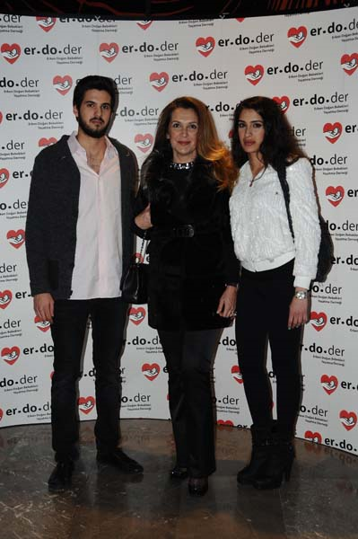 ERDODER DERNEĞİ ÜYELERİ CHRİS BOTTİ KONSERİNDE BİR ARAYA GELDİ