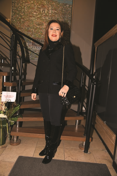 DEVRİM ERBİL’DEN ŞİİRSEL ÇEŞİTLEMELER SERGİSİ