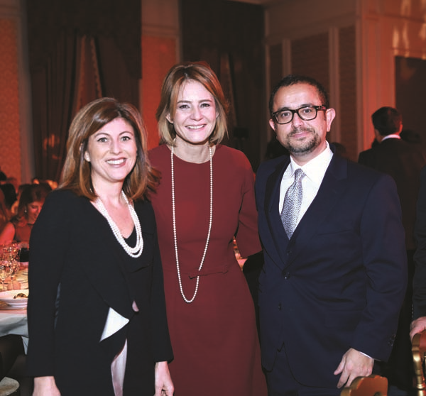 ÜNLÜ SİMALAR TÜRKİYE VODAFONE VAKFI’NIN GALA GECESİNDE BULUŞTU