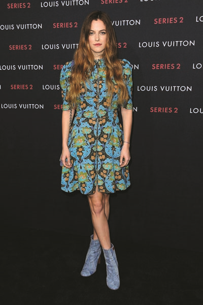 ELVIS PRESLEY’İN TORUNU RILEY KEOUGH KIRMIZI HALININ YÜKSELEN YILDIZLARINDAN