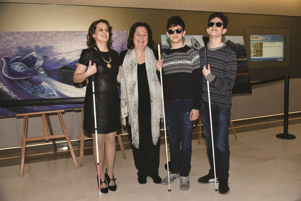 CEMİYET, GÖRME ENGELLİ  ÇOCUKLAR İÇİN EL ELE VERDİ