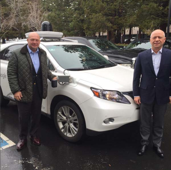 ÖZEL FOTOĞRAFLARLA MUSTAFA V. KOÇ