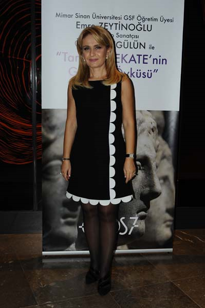 EPOS 7 DERNEĞİ TİYATRODA BİR ARAYA GELDİ