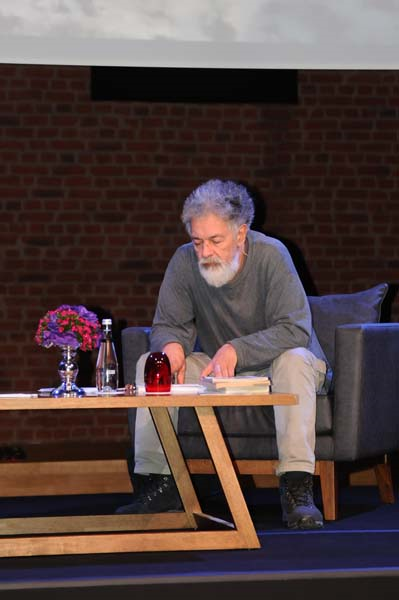 EPOS 7 DERNEĞİ TİYATRODA BİR ARAYA GELDİ