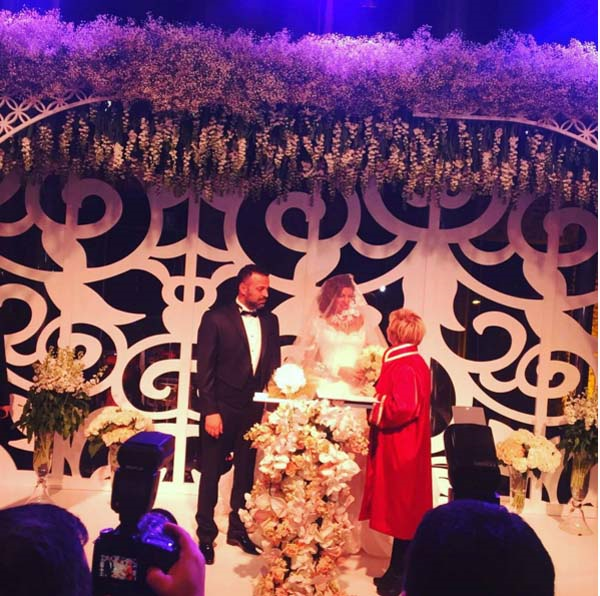 SÜREYYA YALÇIN & OZAN BORA BEKLENEN DÜĞÜN 