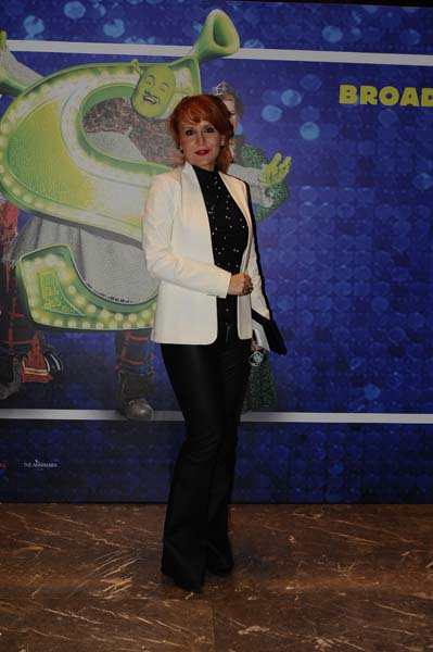 ÜNLÜ İSİMLER SHREK MÜZİKALİNDE BULUŞTU