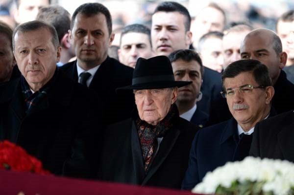 MUSTAFA KOÇ SON YOLCULUĞUNA UĞURLANDI