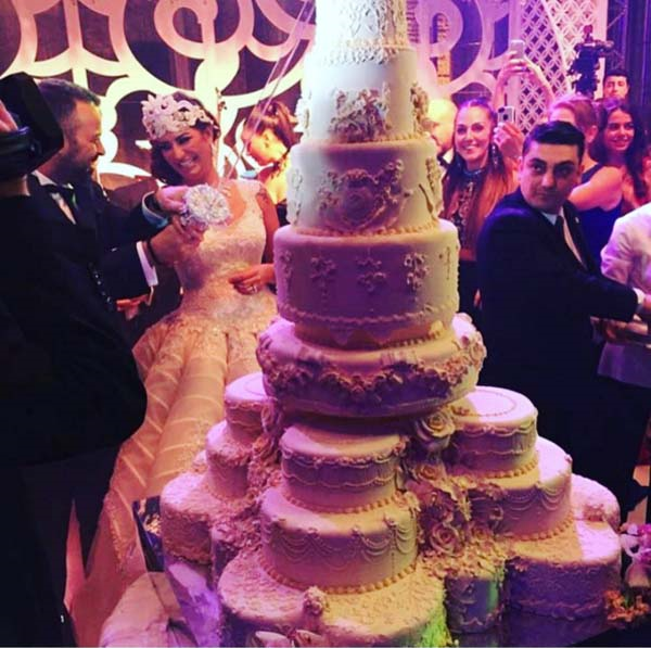 SÜREYYA YALÇIN & OZAN BORA BEKLENEN DÜĞÜN 