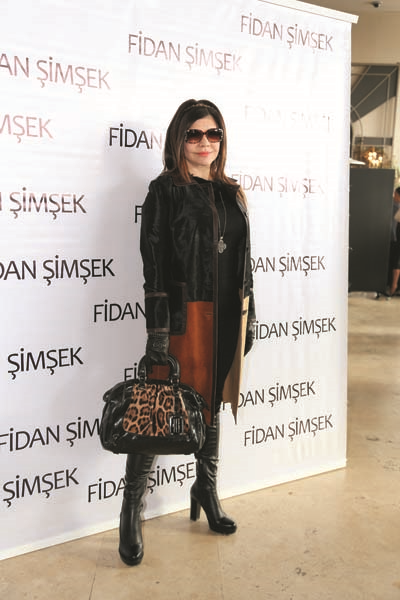 FARKLI, DİNAMİK VE ŞIK ŞEHİR KADINI İÇİN KOLEKSİYON