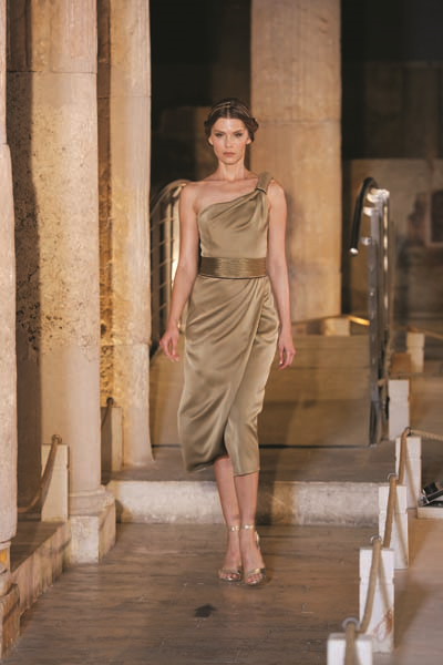 DİLEK HANİF’TEN ZEUGMA MOZAİK MÜZESİ’NDE DEFİLE