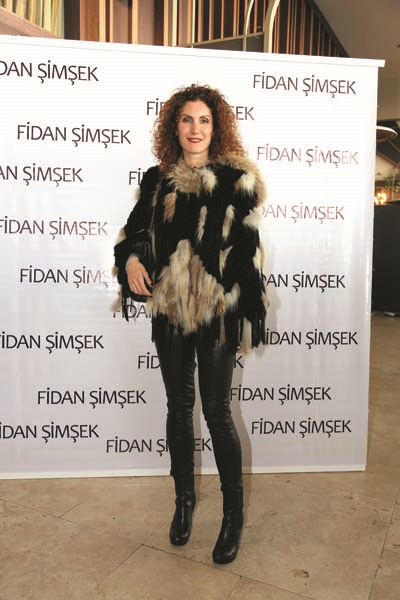 FARKLI, DİNAMİK VE ŞIK ŞEHİR KADINI İÇİN KOLEKSİYON