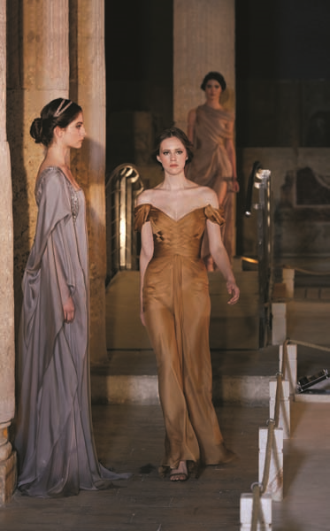 DİLEK HANİF’TEN ZEUGMA MOZAİK MÜZESİ’NDE DEFİLE