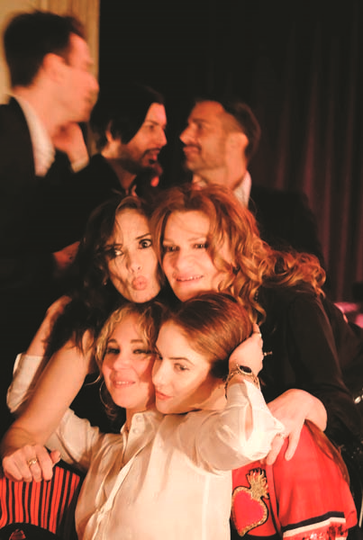 MARC JACOBS’TAN TANITIM DAVETİ