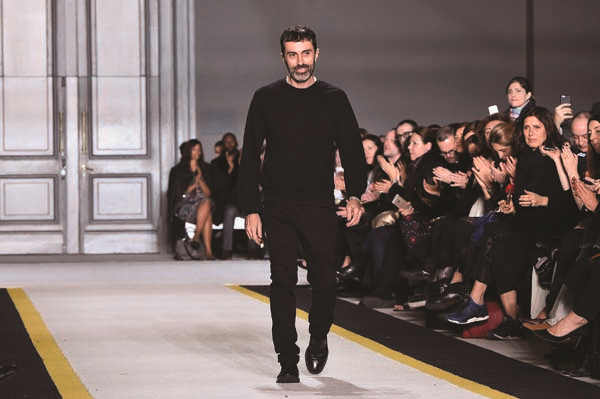 İTALYAN TASARIMCI GIAMBATTISTA VALLI COUTURE İLE SPORU BULUŞTURUYOR