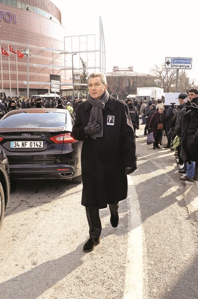 ZAMANSIZ VEDA EDEN MUSTAFA KOÇ’U BİNLERCE SEVENİ UĞURLADI