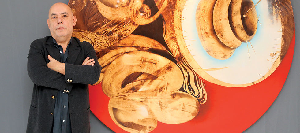  “AŞK & AŞK” SERGİSİYLE İLGİ ÇEKEN  ERTUĞRUL ATEŞ