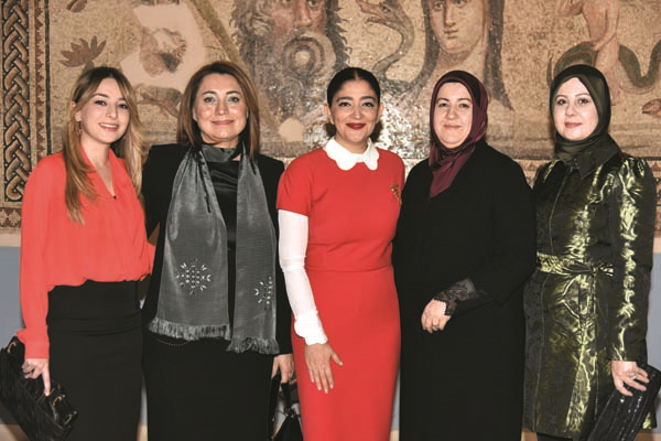 DİLEK HANİF’TEN ZEUGMA MOZAİK MÜZESİ’NDE DEFİLE