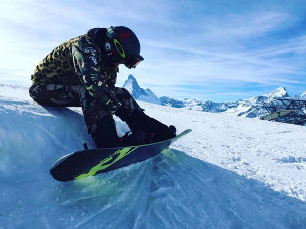 DENİZ BERDAN BELİNİ KIRDI 