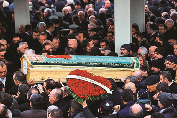 GÜLSEREN ÖZDEMİR SON YOLCULUĞUNA UĞURLANDI