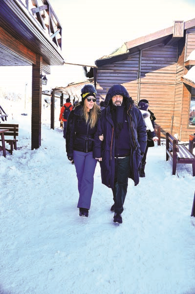 YARIYIL TATİLİNDE  ULUDAĞ’DAN KAR MANZARALARI 