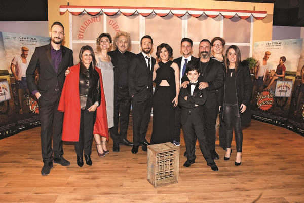 İFTARLIK GAZOZ’DA KAHKAHA VE GÖZYAŞLARI BİR ARADA 