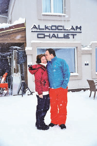 YARIYIL TATİLİNDE  ULUDAĞ’DAN KAR MANZARALARI 