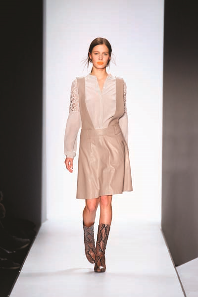 ALMAN TASARIMCI DOROTHEE SCHUMACHER HAYAT TARZI YARATMAYI HEDEFLİYOR