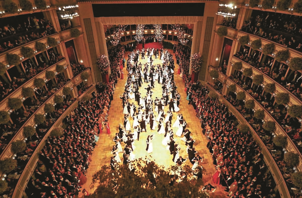 MUHTEŞEM OPERA BİNASINDA ROMANTİZMİN DORUKLARINDA VİYANA OPERA BALOSU