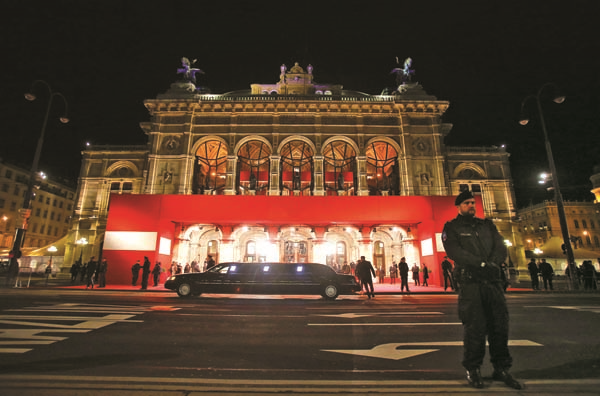 MUHTEŞEM OPERA BİNASINDA ROMANTİZMİN DORUKLARINDA VİYANA OPERA BALOSU