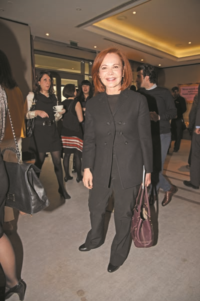 EĞER MÜZİK AŞKIN GIDASIYSA DURMADAN ÇALINIZ